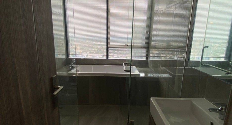 For rent 1 bed condo in Khlong Toei, Bangkok