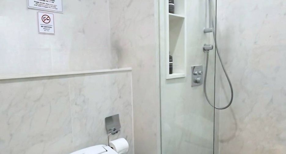 For rent 2 bedrooms condo in Khlong Toei, Bangkok