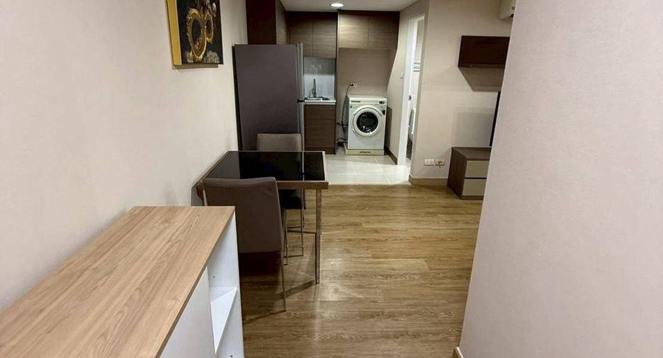 Wohnung zur Miete mit 1 Zimmer in Huai Khwang, Bangkok