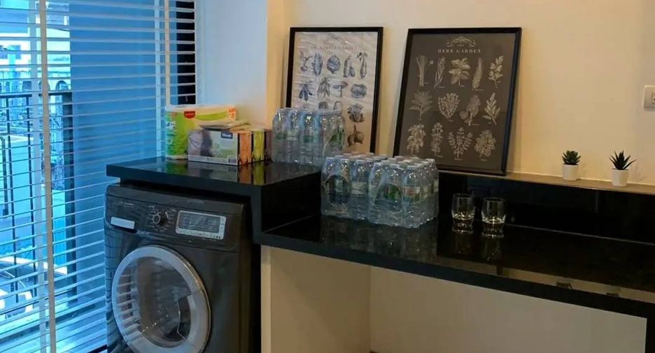 For rent 2 bedrooms condo in Watthana, Bangkok