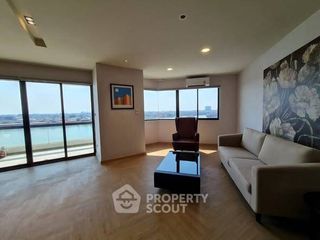 For rent 3 bedrooms condo in Rat Burana, Bangkok