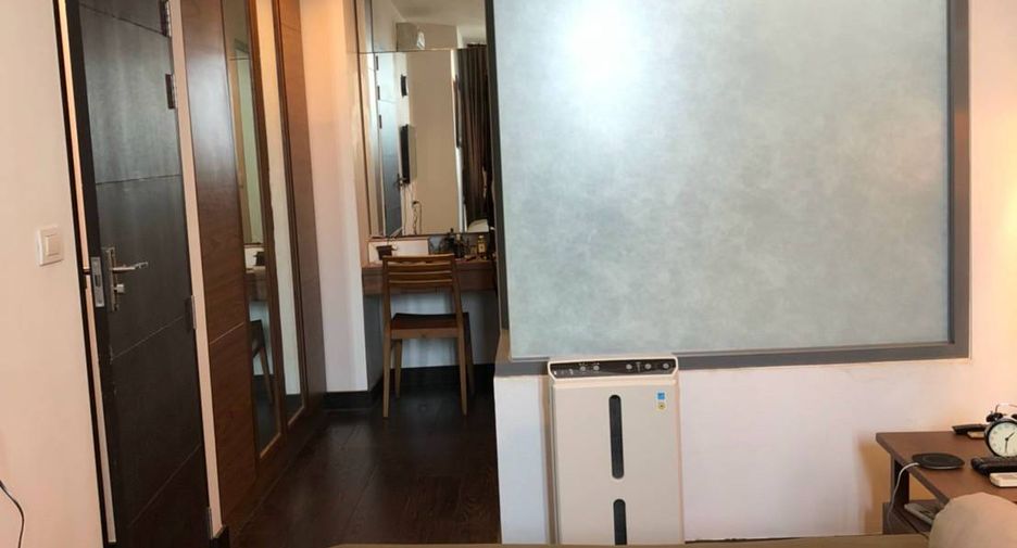 For rent 2 bedrooms condo in Ratchathewi, Bangkok