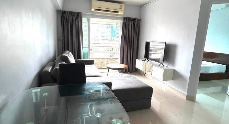 For rent 2 bedrooms condo in Watthana, Bangkok