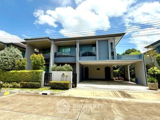 For rent 4 bedrooms house in Bang Kapi, Bangkok