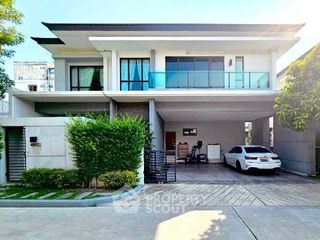 For rent 4 bedrooms house in Wang Thonglang, Bangkok