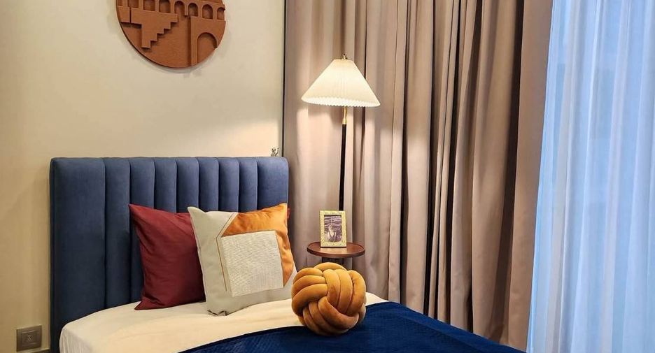 For rent 2 bedrooms condo in Watthana, Bangkok