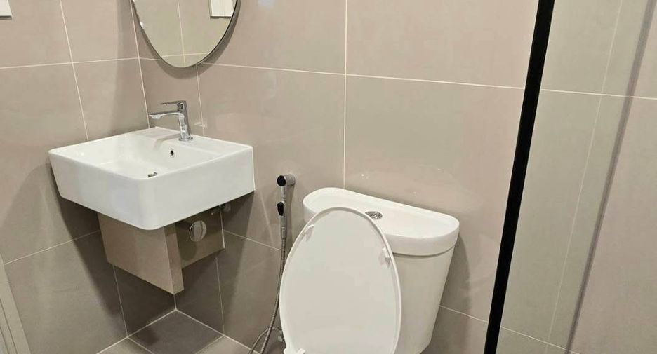 For rent 1 bed condo in Huai Khwang, Bangkok