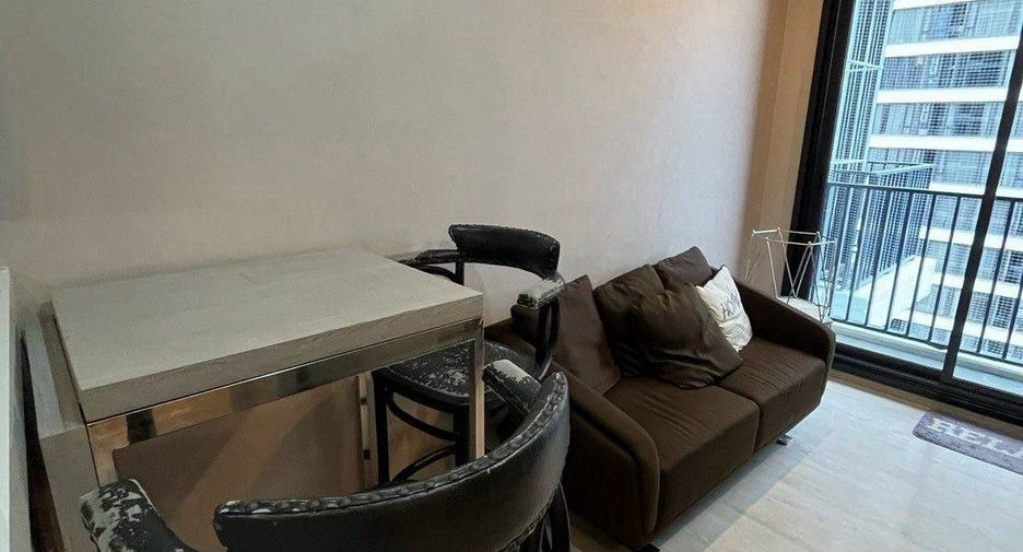Condo en alquiler de 1 habitaciones en Watthana, Bangkok