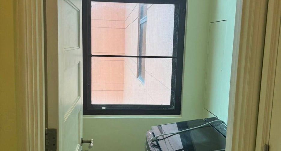 Wohnung zur Miete mit 2 Zimmer in Khlong Toei, Bangkok