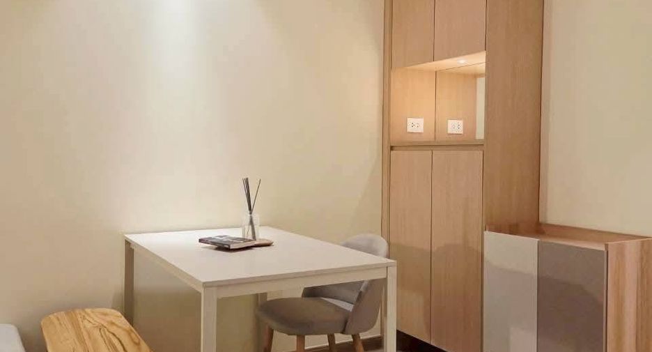 For rent 1 bed condo in Yan Nawa, Bangkok