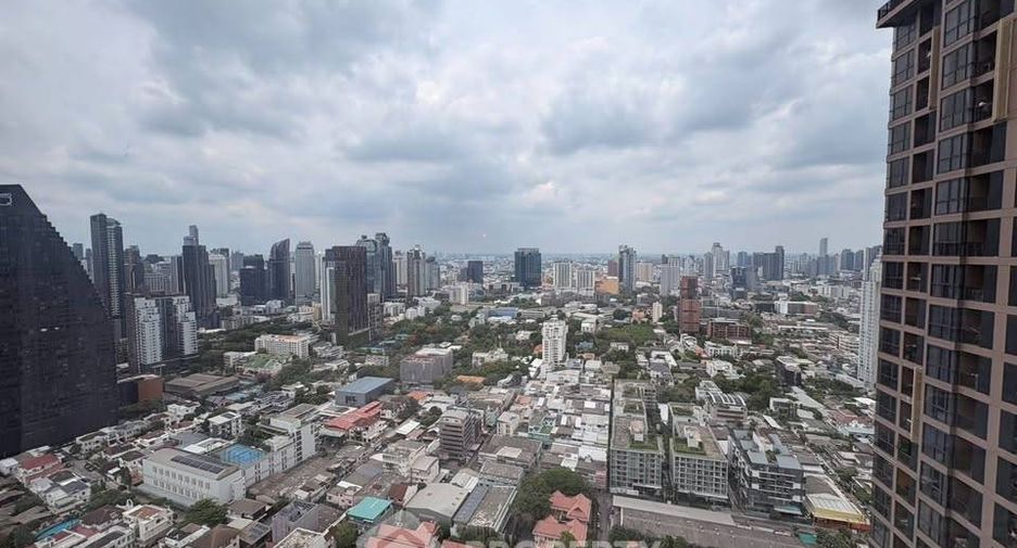 For rent 1 bed condo in Khlong Toei, Bangkok