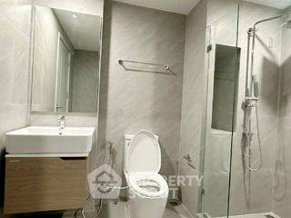 For rent 2 bedrooms condo in Bang Rak, Bangkok