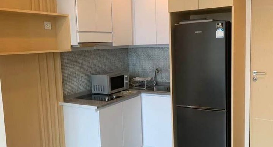 Wohnung zur Miete mit 1 Zimmer in Pathum Wan, Bangkok