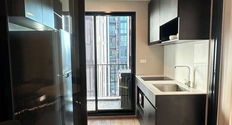Wohnung zur Miete mit 1 Zimmer in Huai Khwang, Bangkok