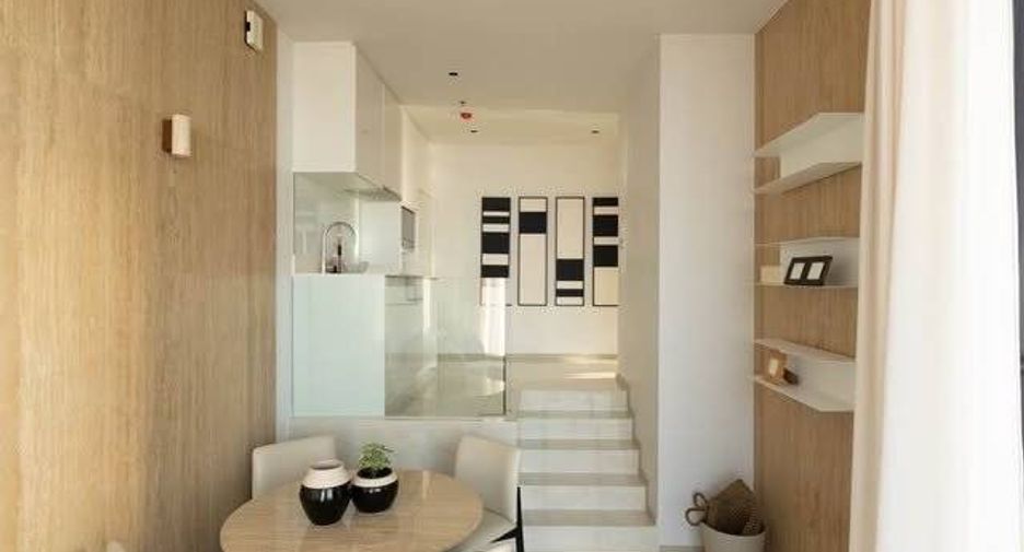 For rent 2 bedrooms condo in Bang Rak, Bangkok