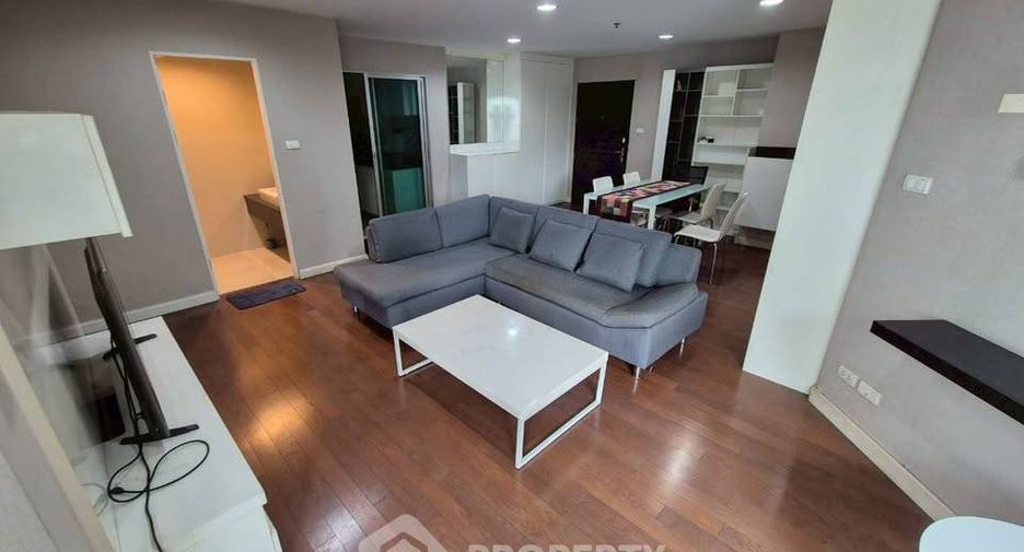 Wohnung zur Miete mit 3 Zimmer in Huai Khwang, Bangkok