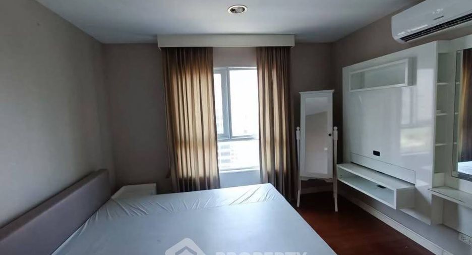 Wohnung zur Miete mit 3 Zimmer in Huai Khwang, Bangkok