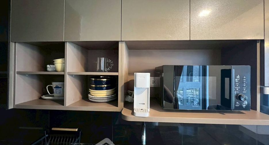 For rent 1 bed condo in Khlong Toei, Bangkok
