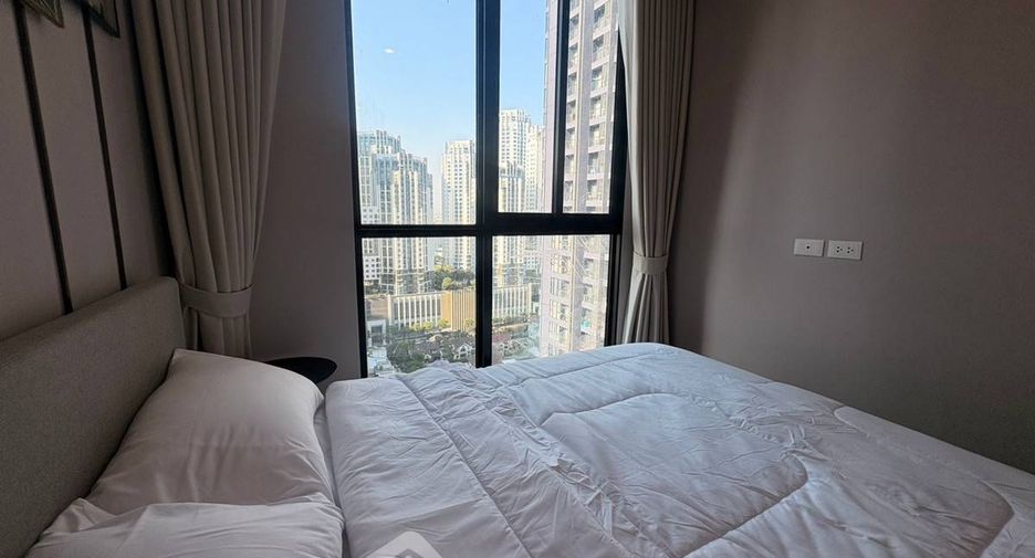 For rent 2 bedrooms condo in Huai Khwang, Bangkok