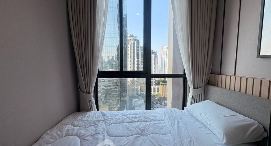 For rent 2 bedrooms condo in Huai Khwang, Bangkok