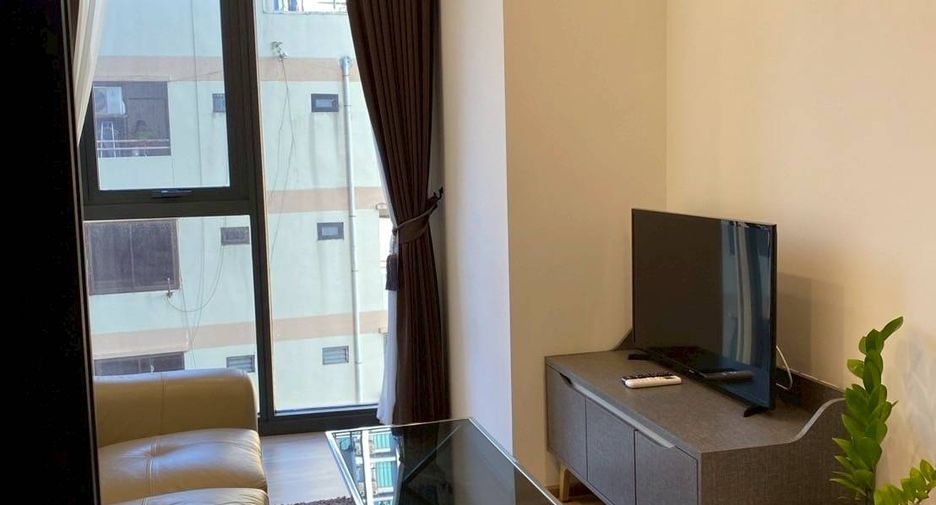 For rent 2 bedrooms condo in Bang Rak, Bangkok
