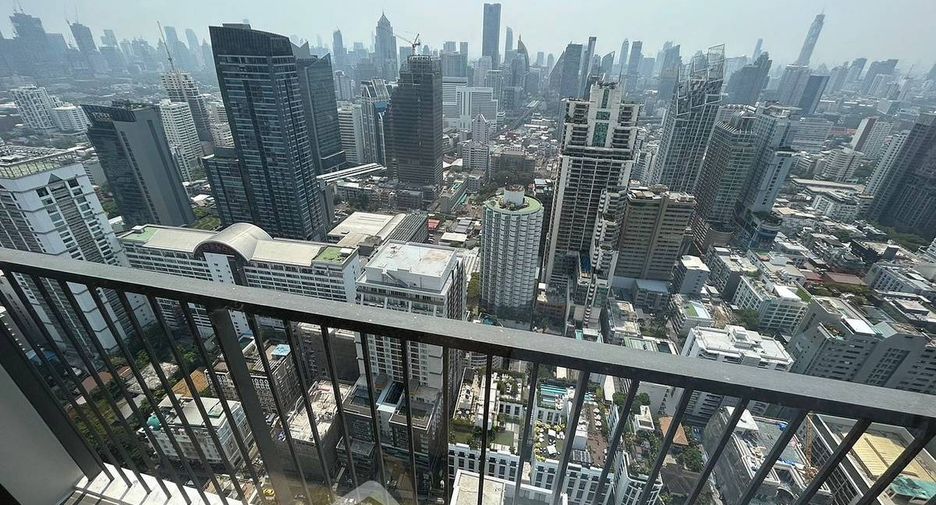 Condo en alquiler de 2 habitaciones en Watthana, Bangkok