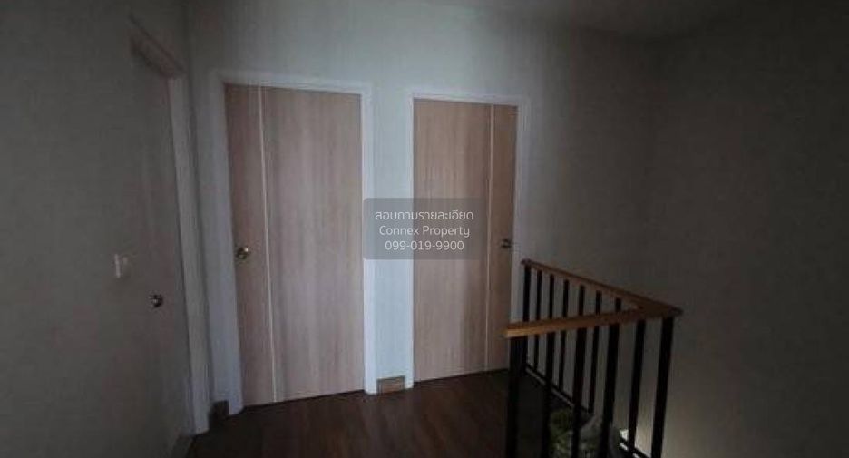 Casa adosada en venta de 3 habitaciones en Nong Khaem, Bangkok