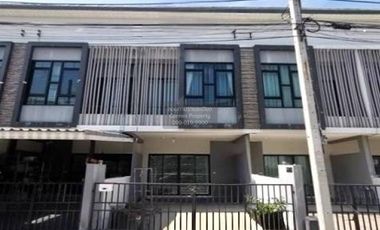 Casa adosada en venta de 3 habitaciones en Nong Khaem, Bangkok