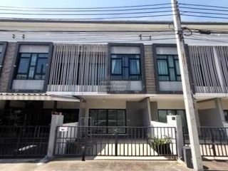 Casa adosada en venta de 3 habitaciones en Nong Khaem, Bangkok