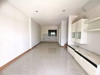 Casa adosada en venta de 3 habitaciones en Nong Khaem, Bangkok