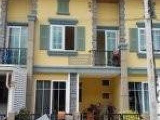 For sale 2 bedrooms townhouse in Mueang Samut Prakan, Samut Prakan