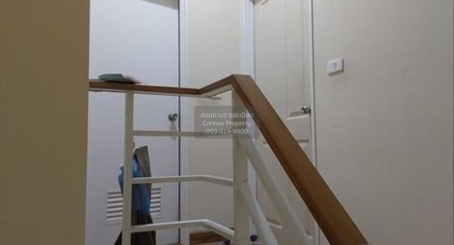 For sale 2 bedrooms townhouse in Mueang Samut Prakan, Samut Prakan