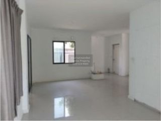 Casa en venta de 4 habitaciones en Phra Samut Chedi, Samut Prakan