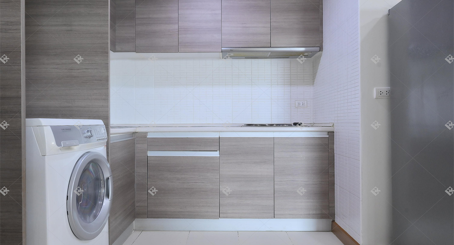Condo en alquiler de 2 habitaciones en Huai Khwang, Bangkok
