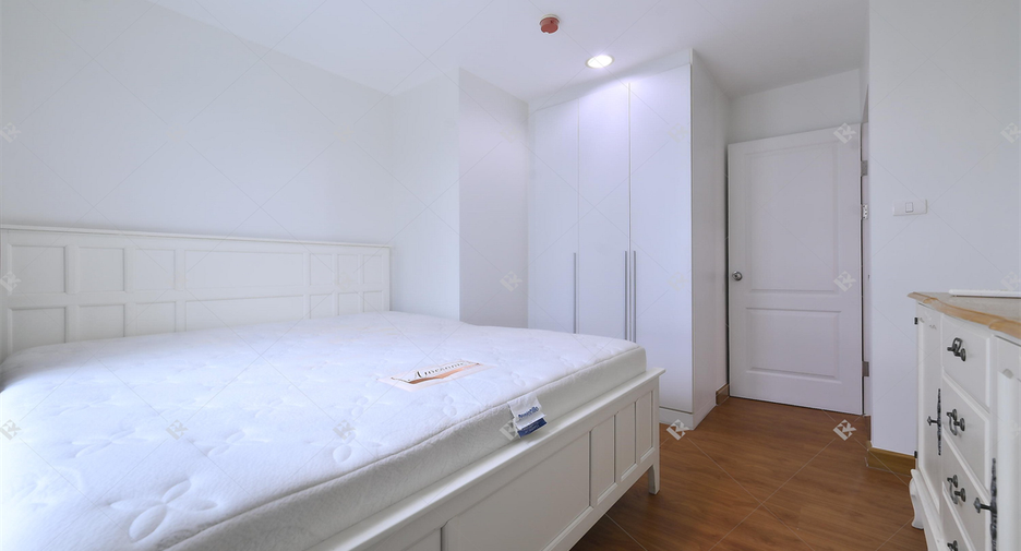 Condo en alquiler de 2 habitaciones en Huai Khwang, Bangkok