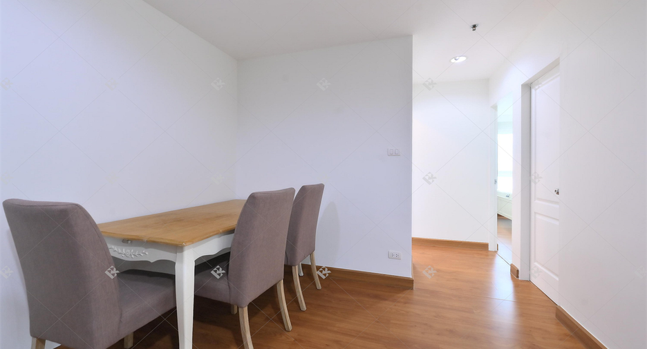 Condo en alquiler de 2 habitaciones en Huai Khwang, Bangkok