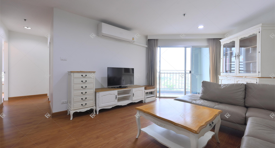 Condo en alquiler de 2 habitaciones en Huai Khwang, Bangkok