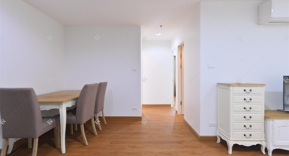 Condo en alquiler de 2 habitaciones en Huai Khwang, Bangkok
