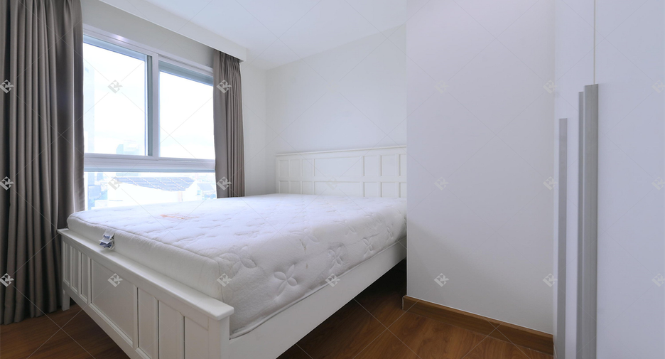Condo en alquiler de 2 habitaciones en Huai Khwang, Bangkok
