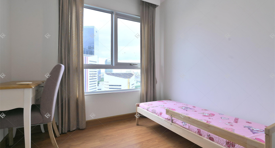 Condo en alquiler de 2 habitaciones en Huai Khwang, Bangkok