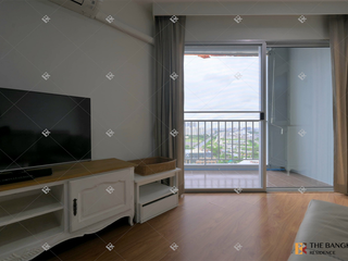 For rent 2 bedrooms condo in Huai Khwang, Bangkok