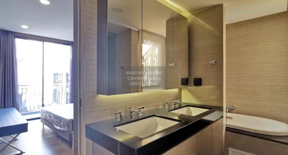 À louer 3 chambres condo à Pathum Wan, Bangkok