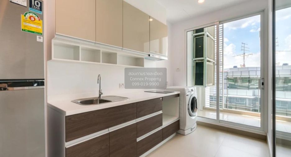 For rent 2 bedrooms condo in Ratchathewi, Bangkok