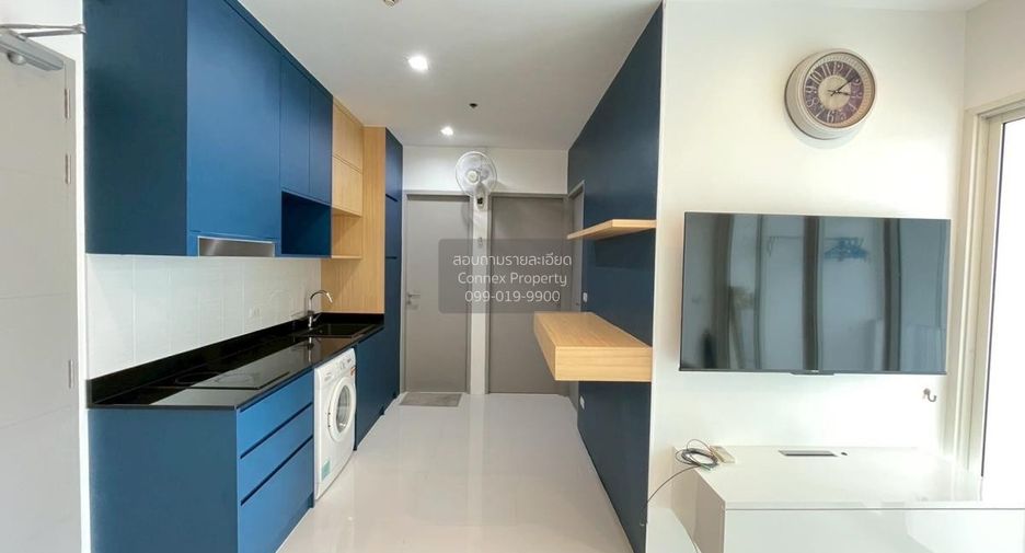 For rent 2 bedrooms condo in Phra Khanong, Bangkok