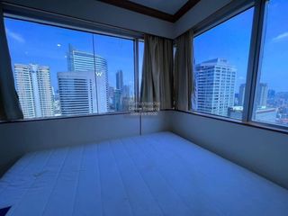 For rent 3 bedrooms condo in Sathon, Bangkok