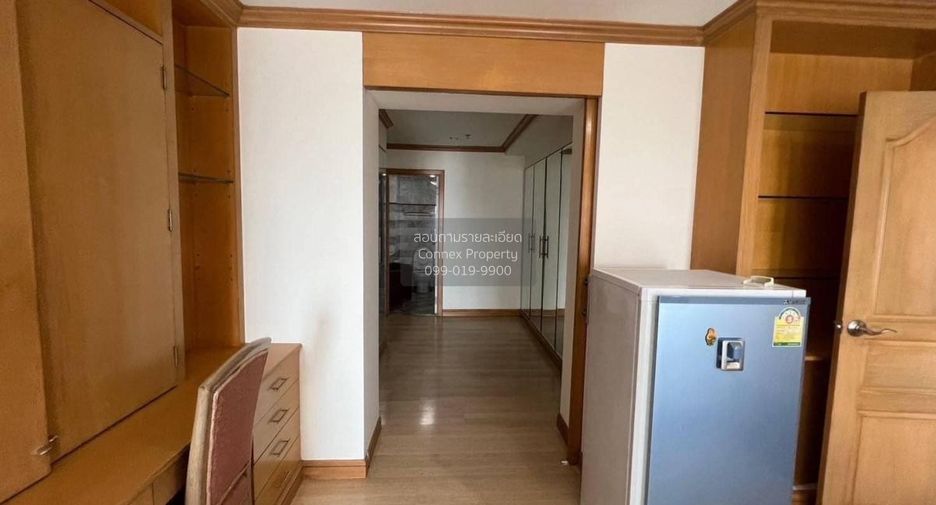 For rent 3 ベッドルーム condo in Sathon, Bangkok