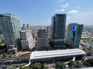 For rent 3 bedrooms condo in Sathon, Bangkok