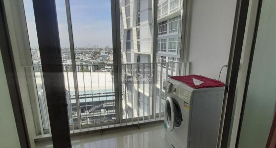 For rent 2 bedrooms condo in Phra Khanong, Bangkok