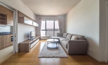 For rent 2 bedrooms condo in Khlong San, Bangkok