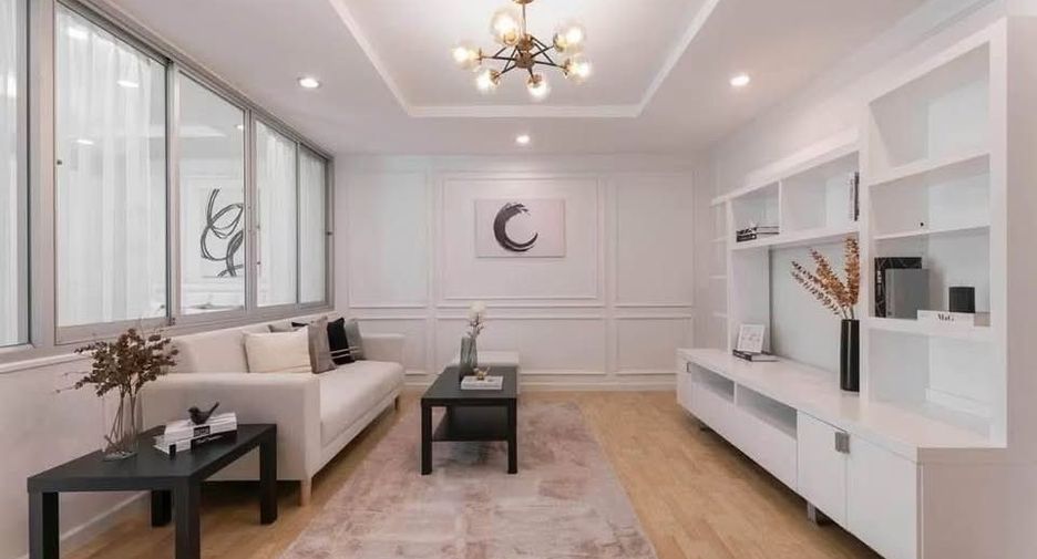 Wohnung zur Miete mit 1 Zimmer in Huai Khwang, Bangkok